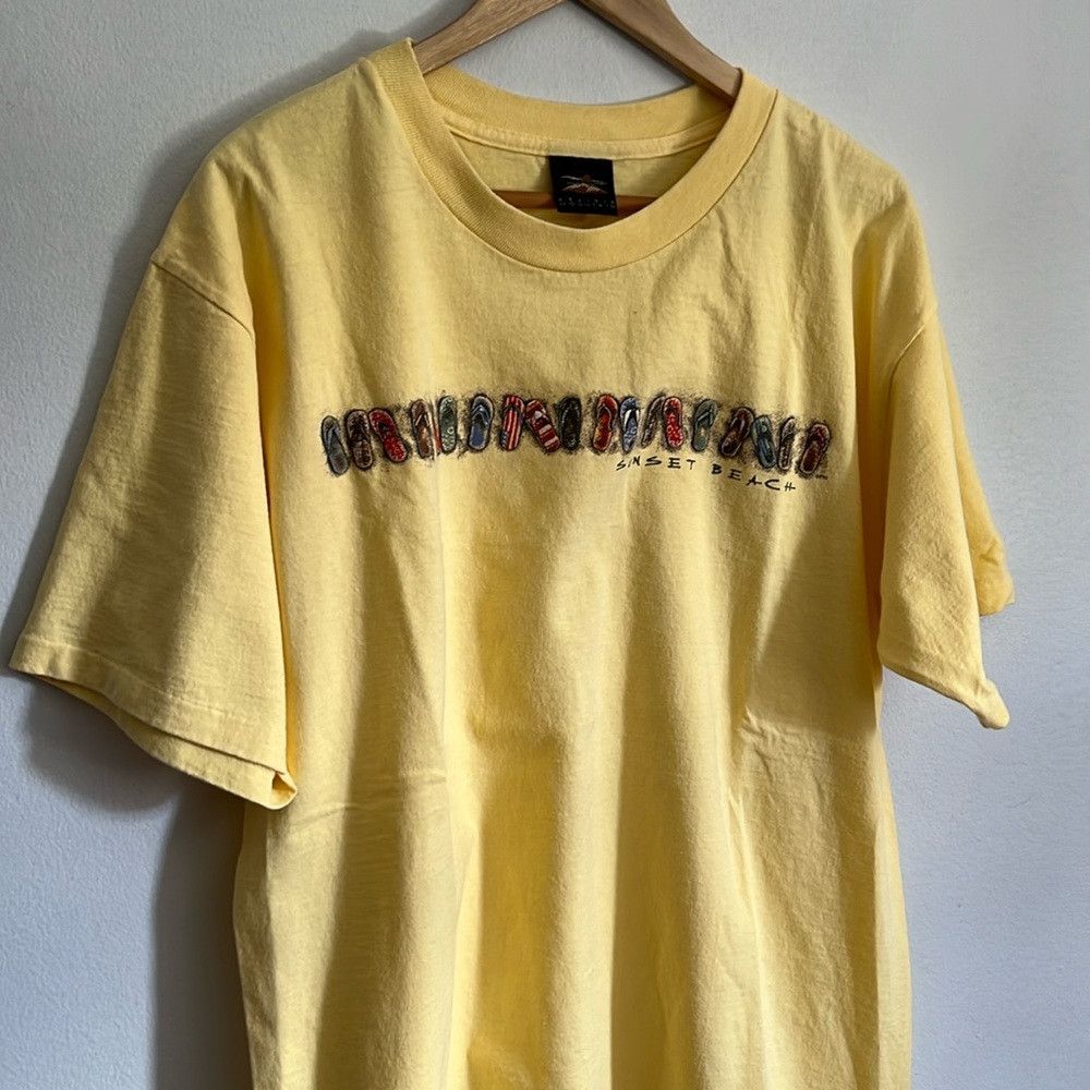 Vintage Sunset Beach T-Shirt / Sandals Graphic / XL / 90s / Single Stitch